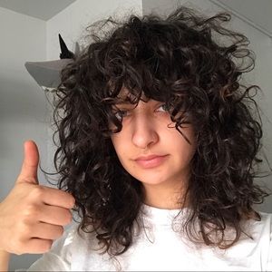 Meet your Posher, Alexandra